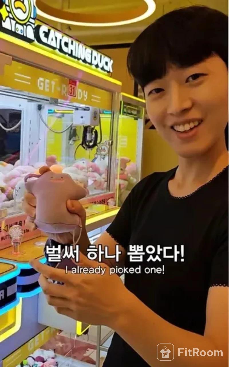 Hyunwoo The Korean Guy thumbnail