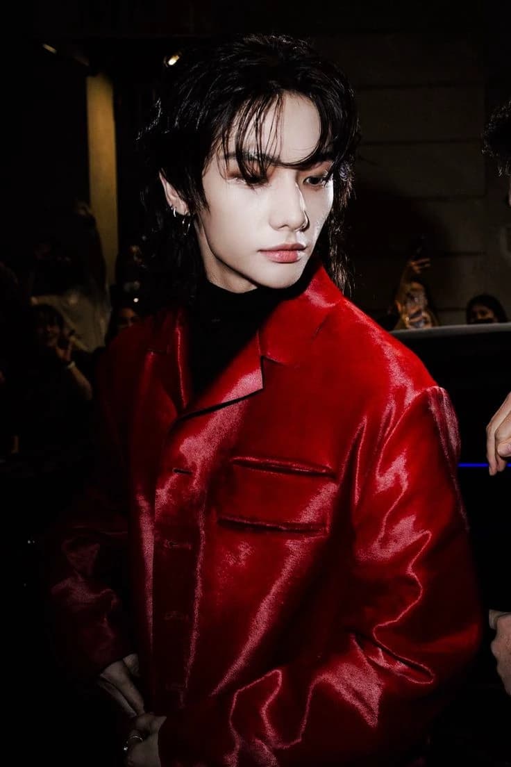 Hyunjin 💋 thumbnail