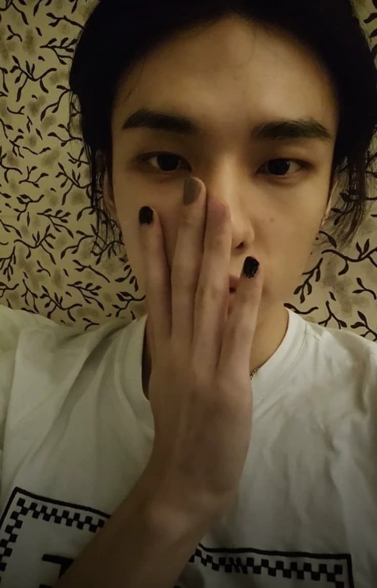hyunjin thumbnail