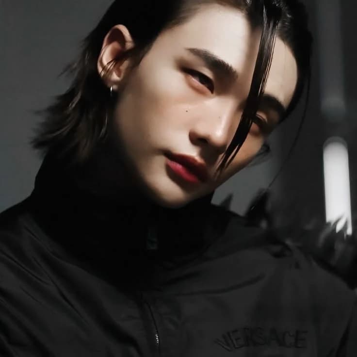 Hwang Hyunjin thumbnail
