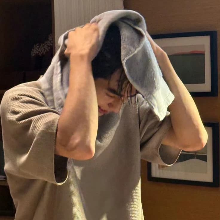 Song Weilong thumbnail
