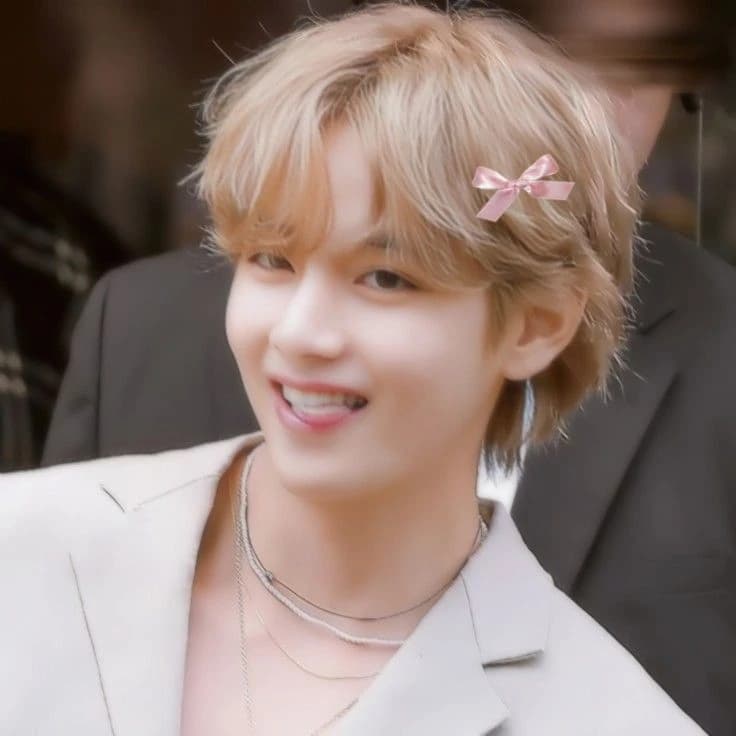 kim taehyung thumbnail