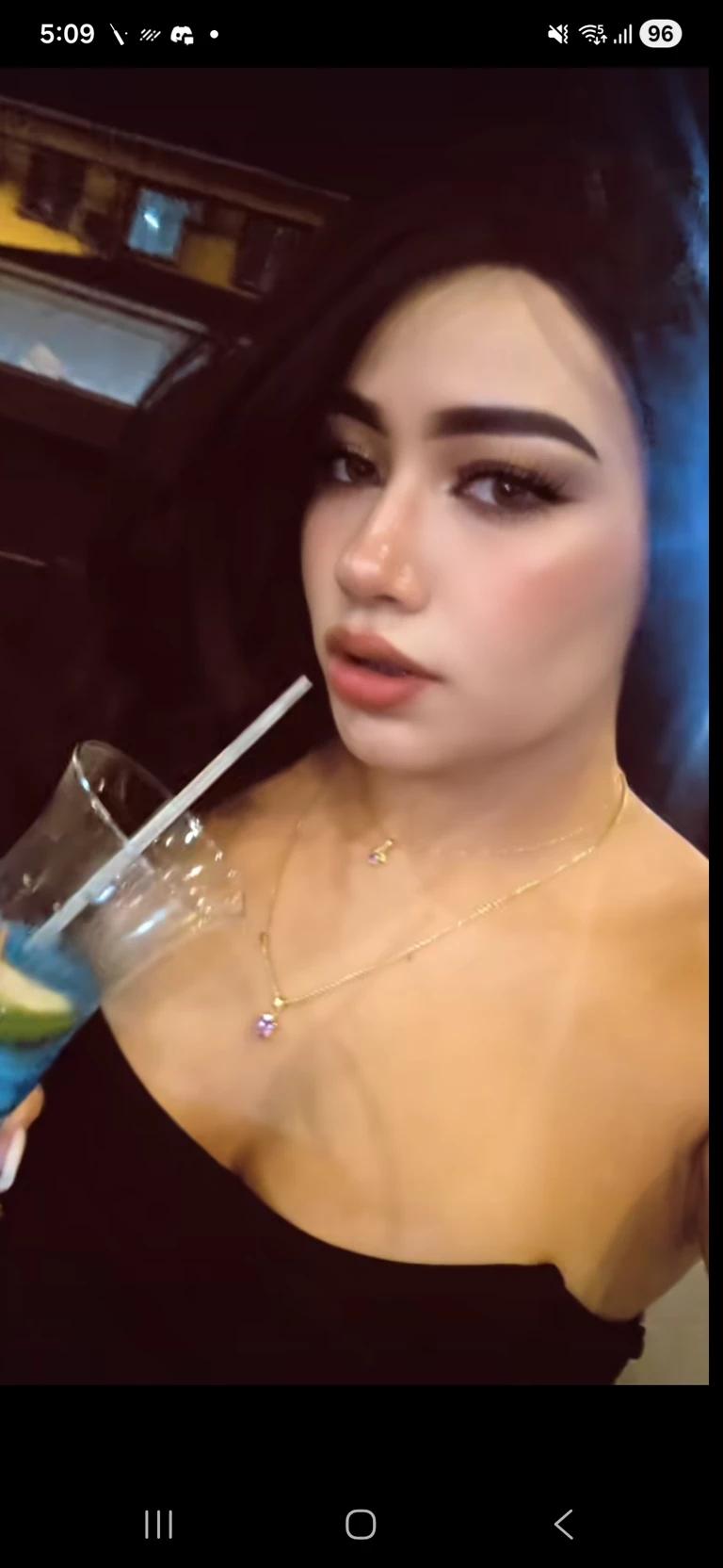 Alexandra  thumbnail