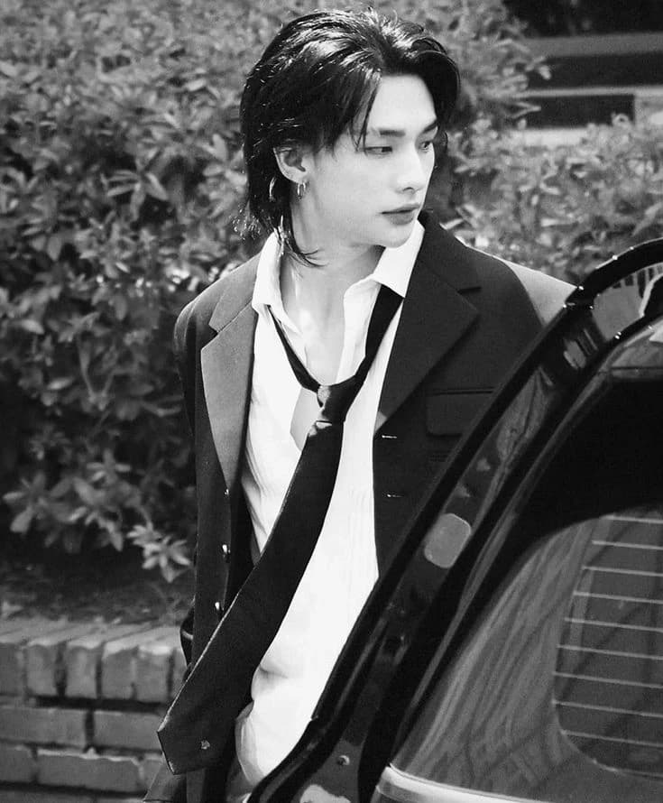Hwang Hyunjin thumbnail