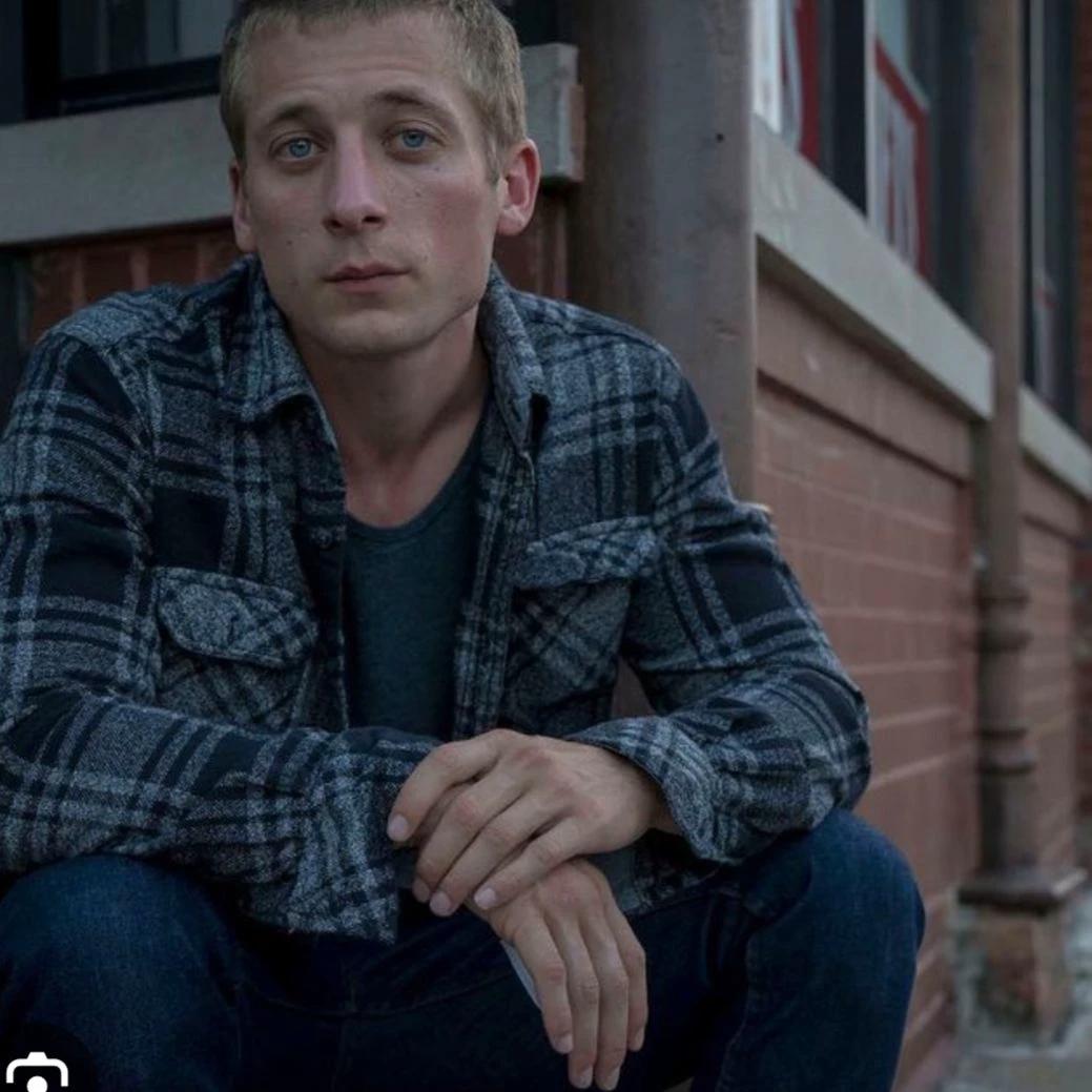Lip Gallagher thumbnail
