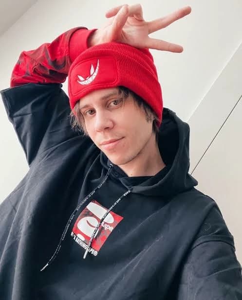 Blonde thumbnail