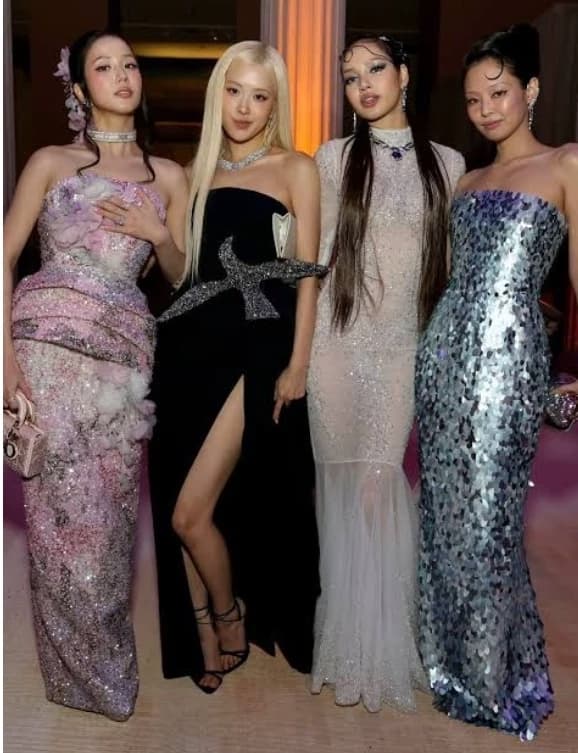 BLACKPINK🖤🩷  thumbnail