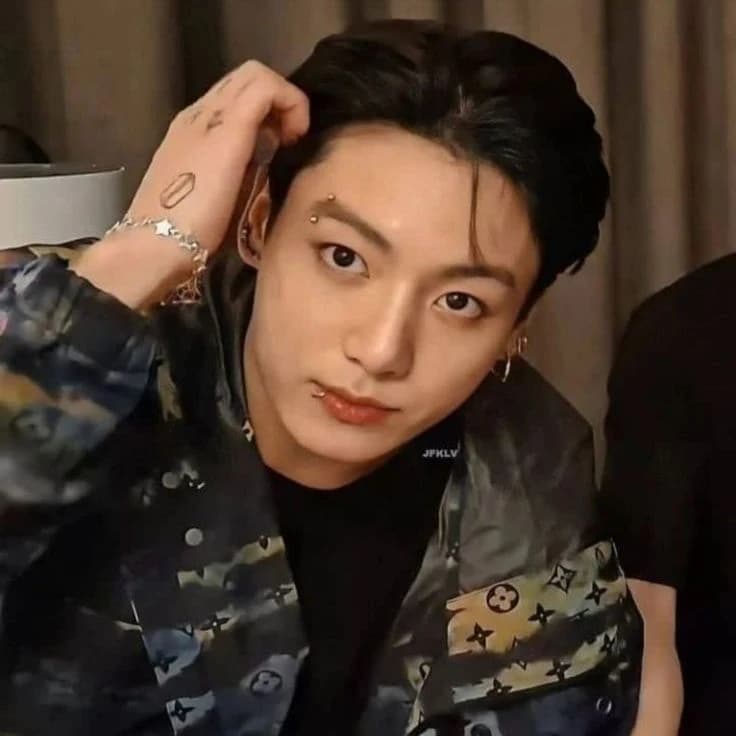 A Prima de Jeon Jungkook thumbnail
