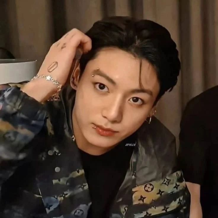 Jeon Jungkook thumbnail