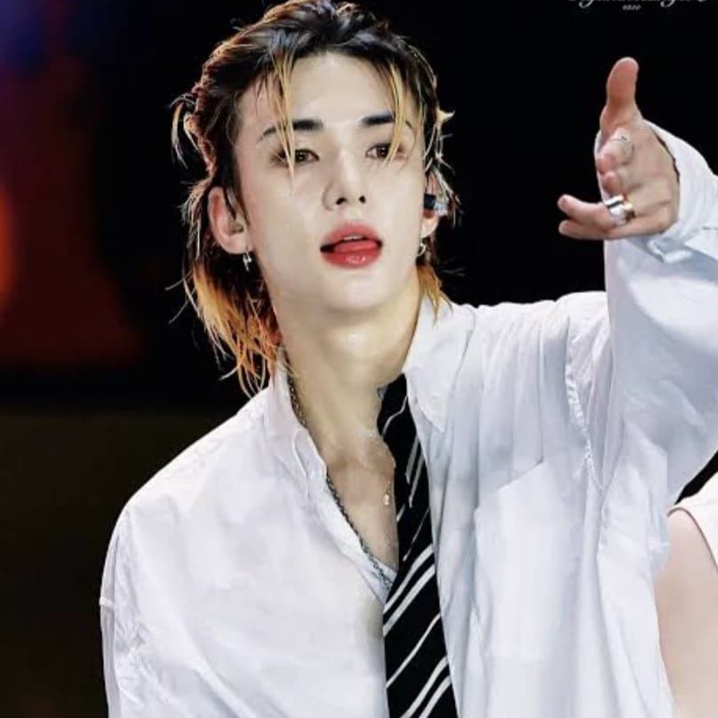 Hwang Hyunjin thumbnail