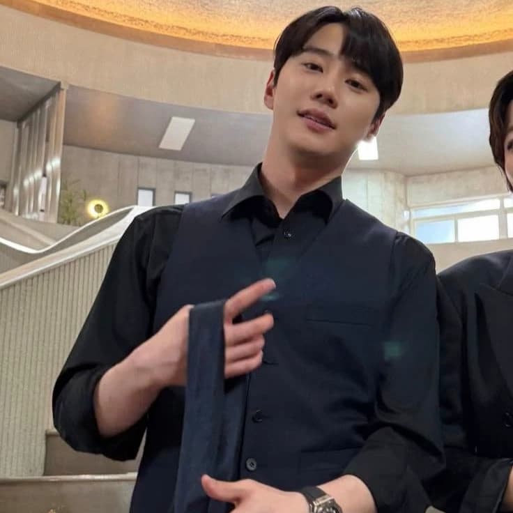 Lee Joon Young thumbnail