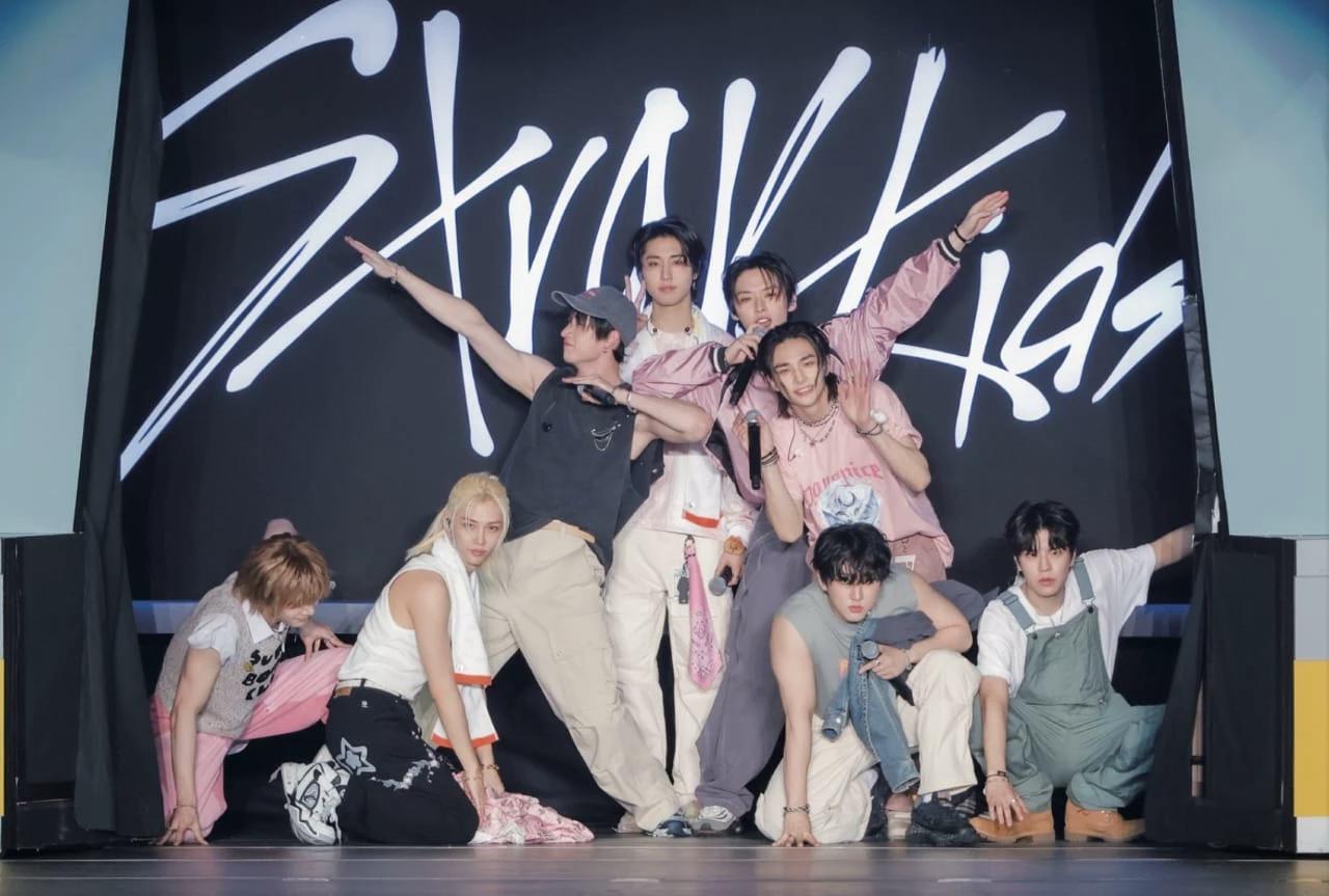 Stray Kids thumbnail