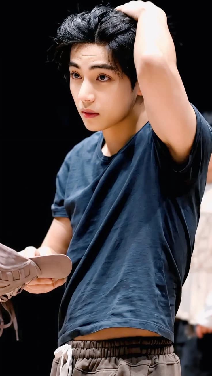 Kim Taehyung thumbnail
