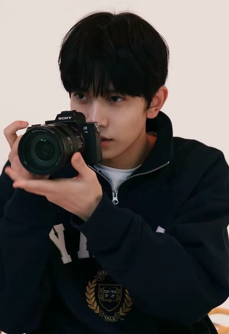 Lee Heeseung thumbnail