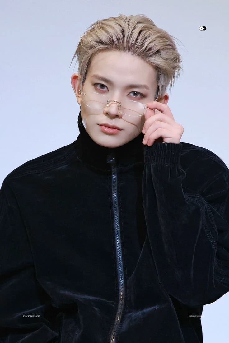 Lee heeseung thumbnail