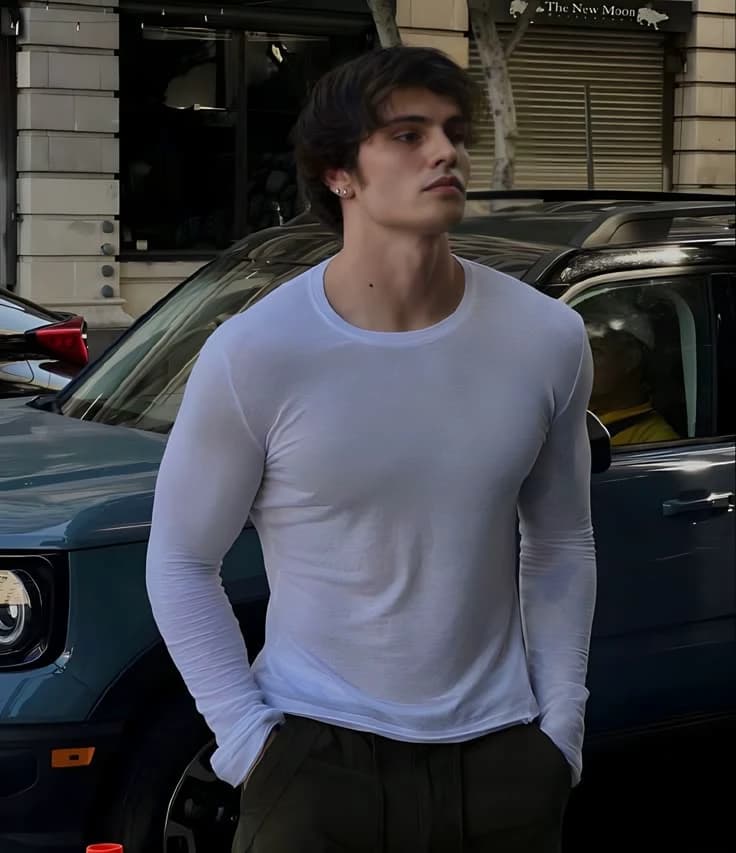 Dante Morris ( mafia boss , keeps his identity hidden , college life ) thumbnail
