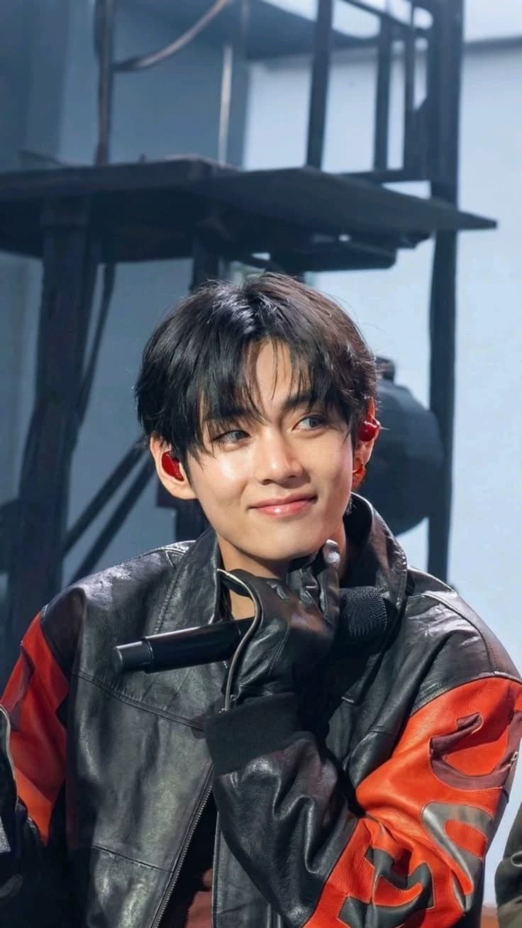 Kim Taehyung thumbnail