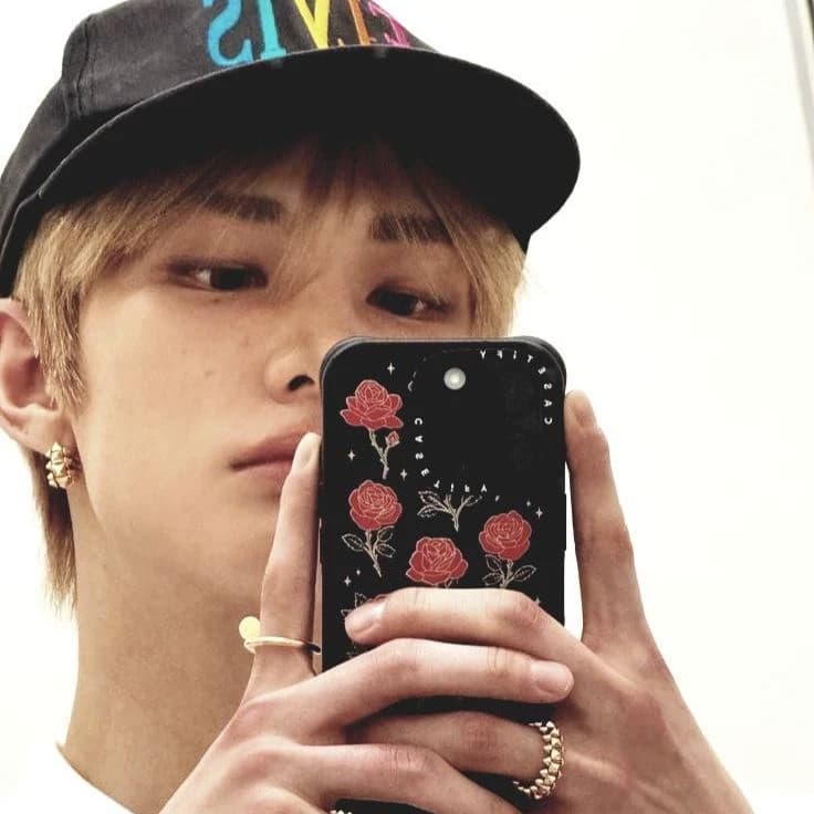 Hwang hyunjin thumbnail