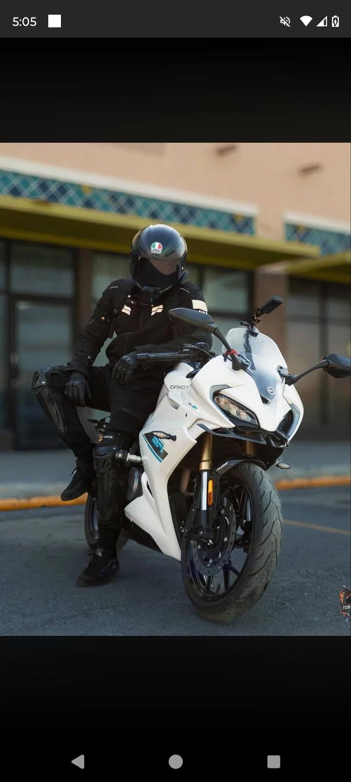 Zeto biker thumbnail