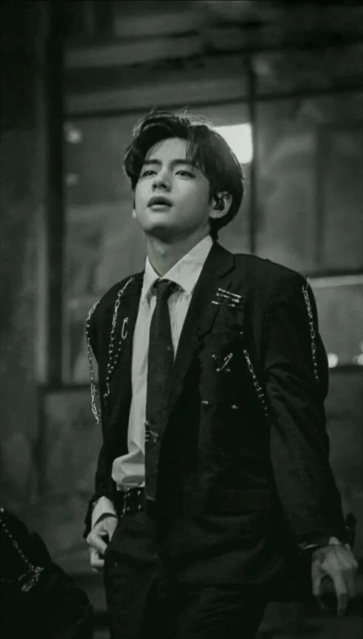 Kim Taehyung thumbnail