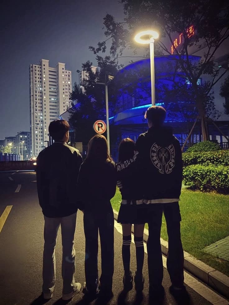 Your boyfriend's group thumbnail