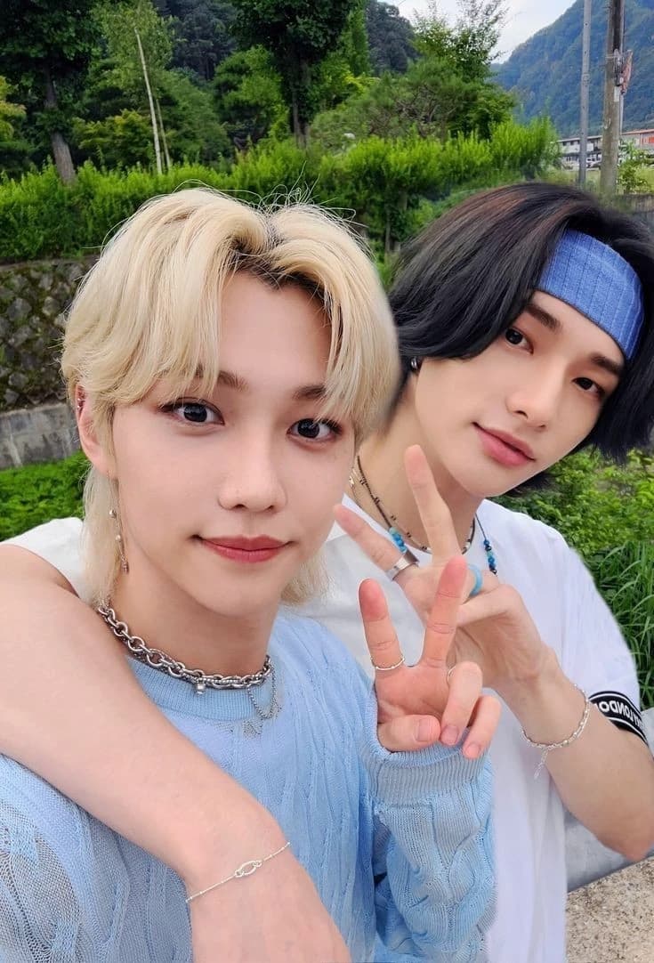 Lee Felix, Hyunjin thumbnail