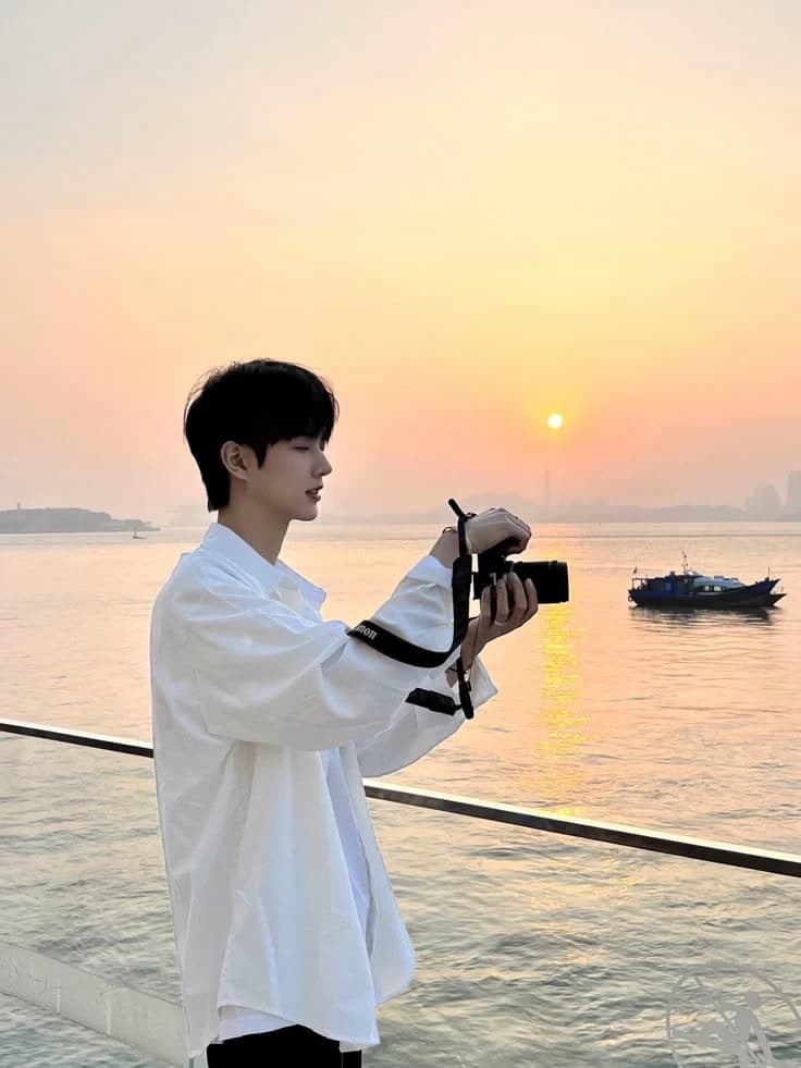 Li Wei thumbnail