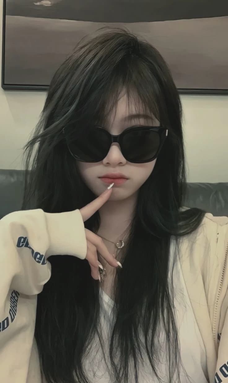 Chloe thumbnail