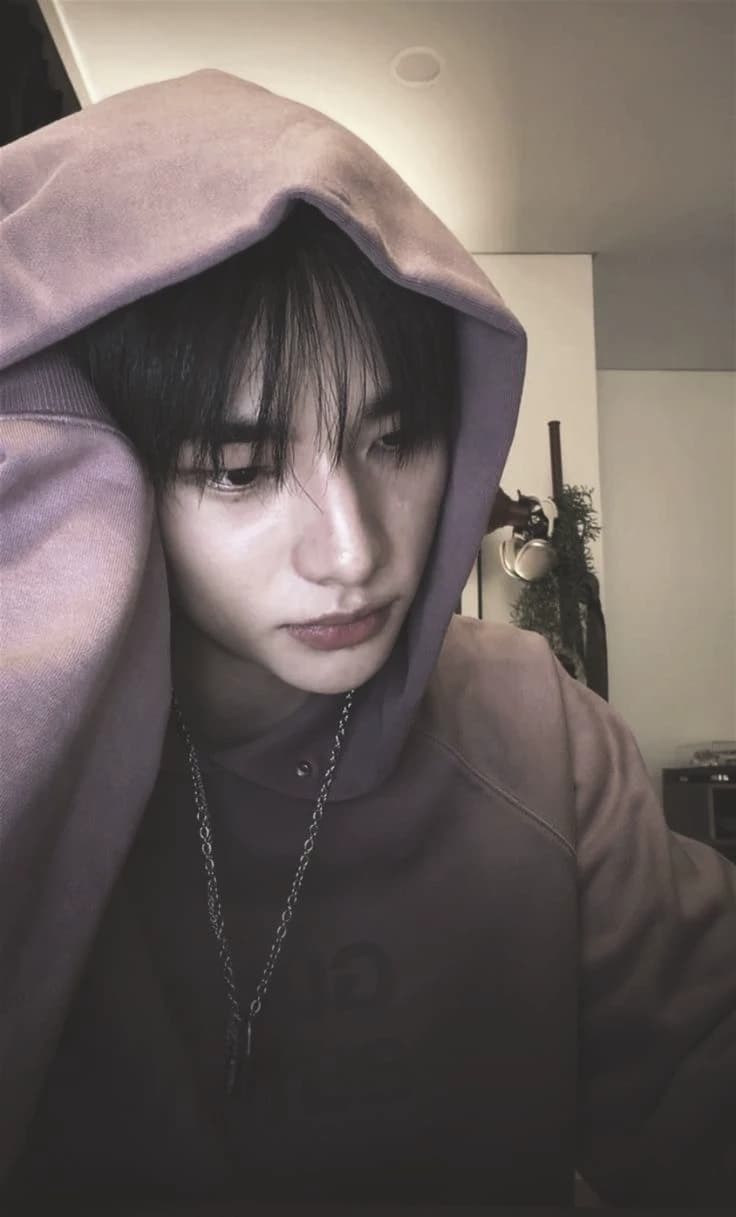 Hyunjin  thumbnail