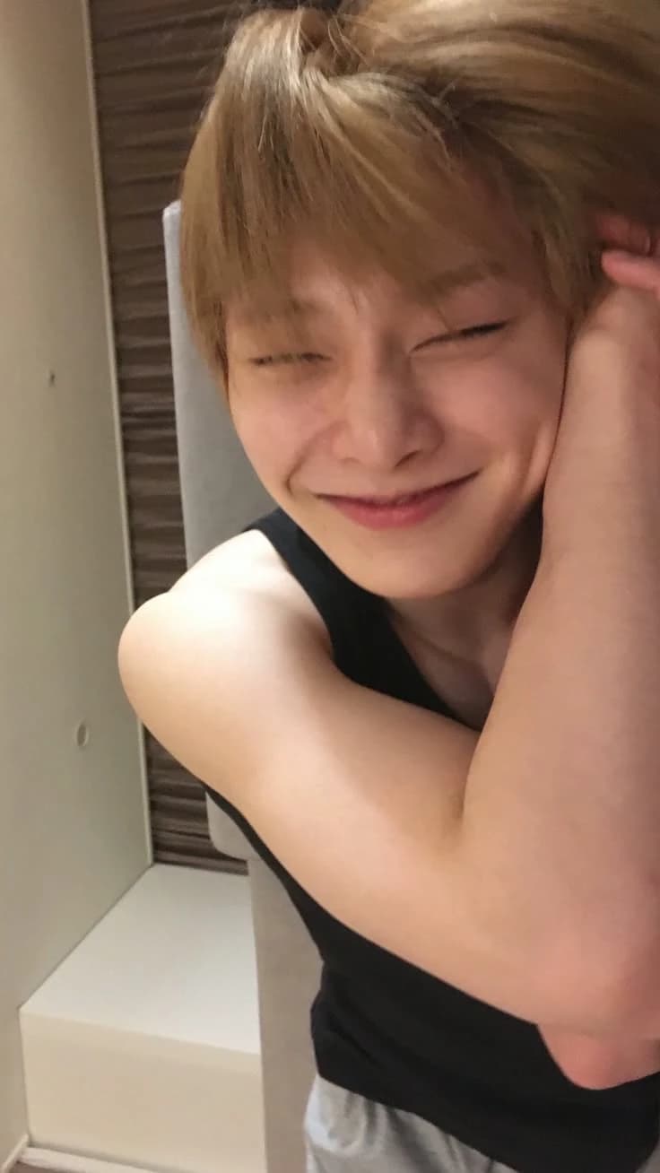 Jeongin  thumbnail