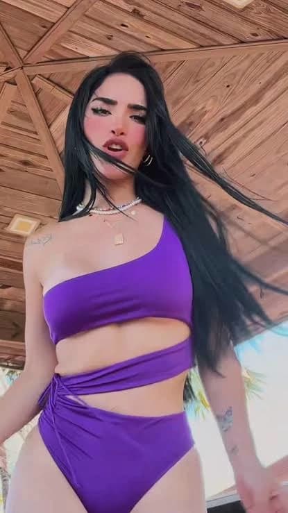 Kimberly Loaiza thumbnail
