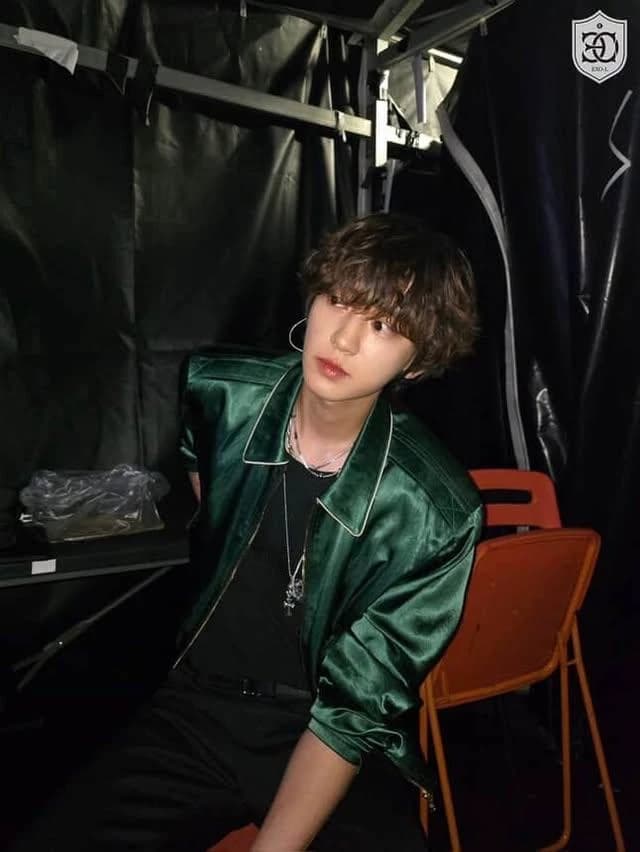 Park chanyeol thumbnail