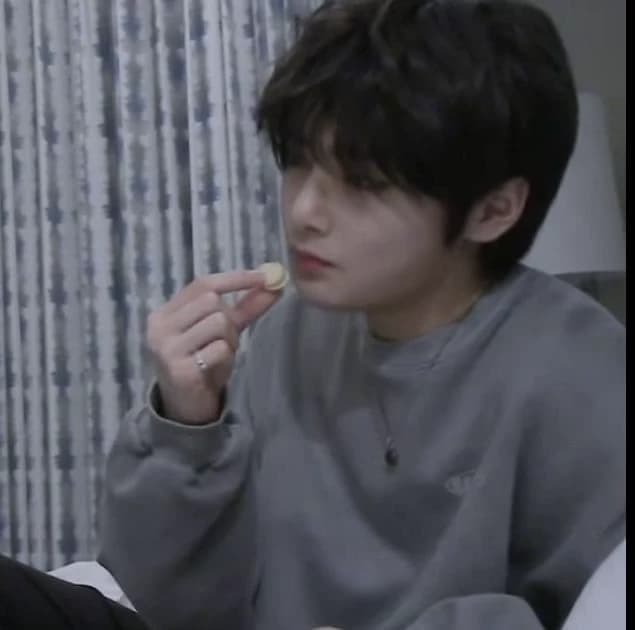 Jeongin - Love until madness thumbnail