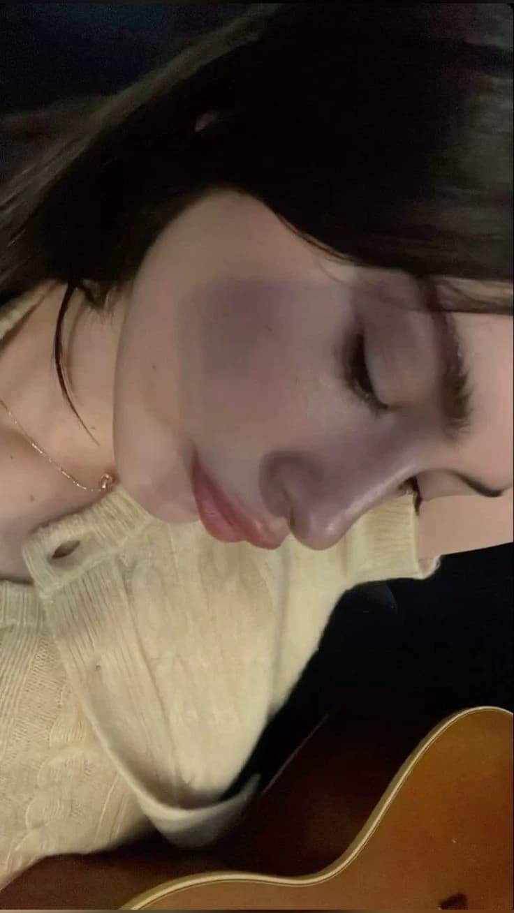 Gracie Abrams thumbnail