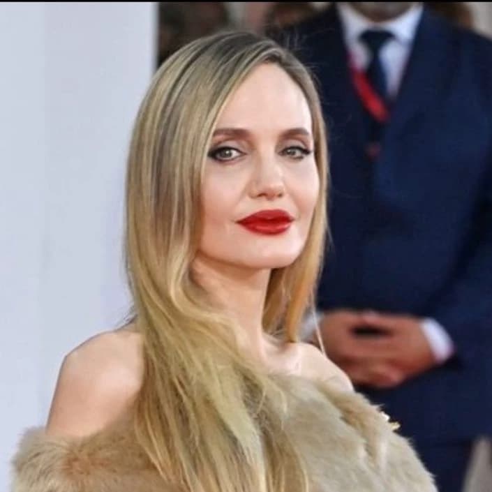 Angelina Jolie thumbnail