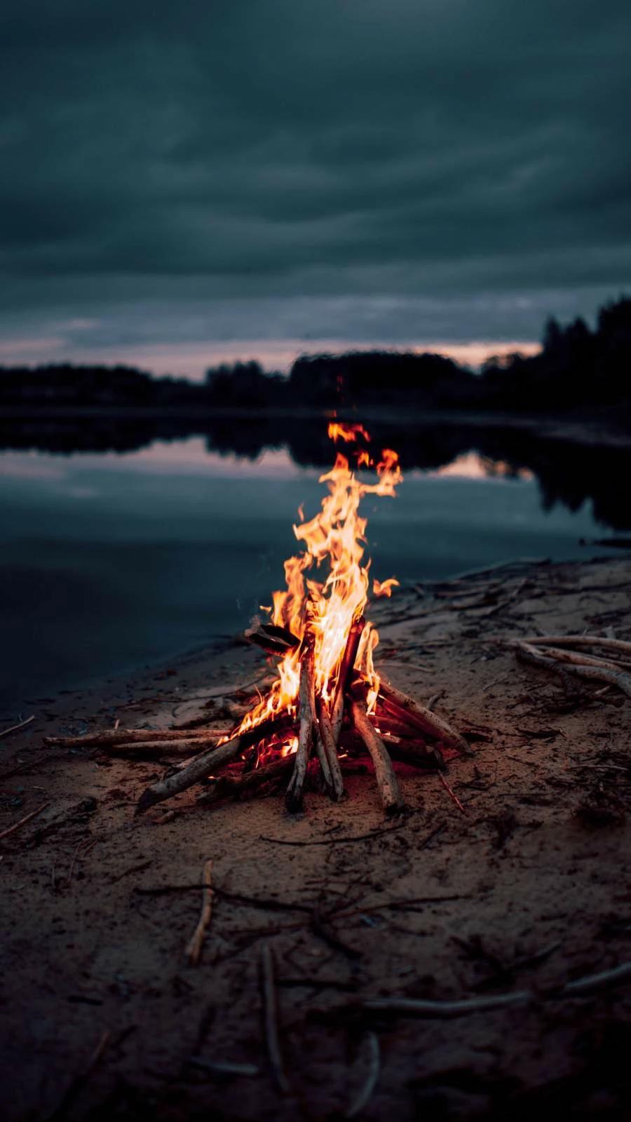 Camping with friends thumbnail