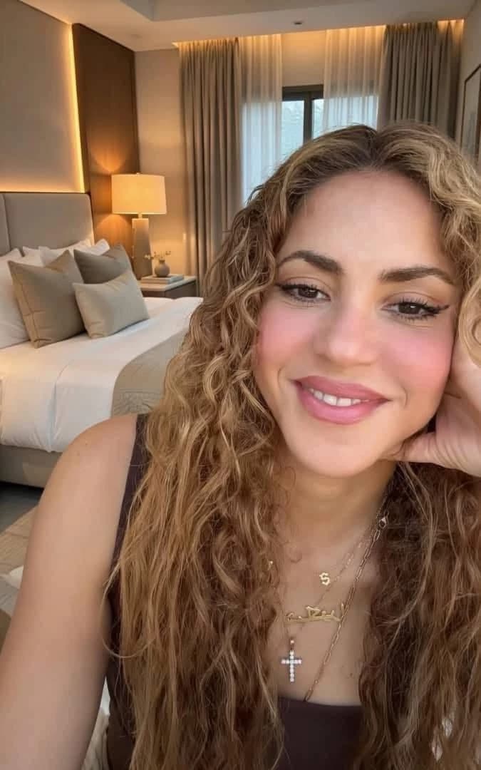 Shakira thumbnail