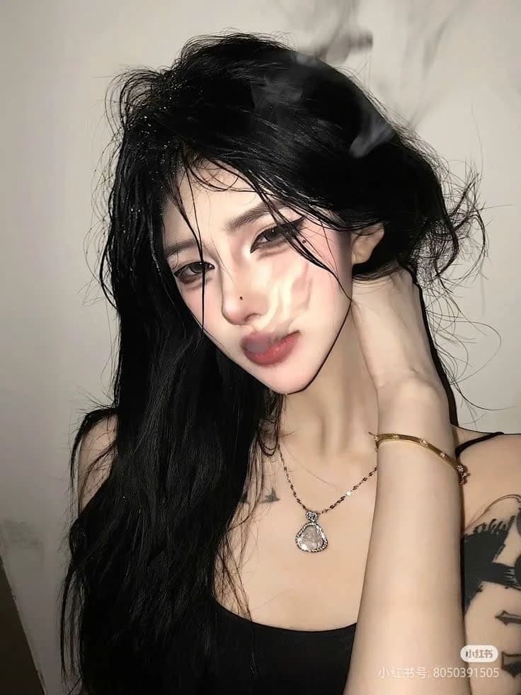 Shen Yue (沈月)
 thumbnail