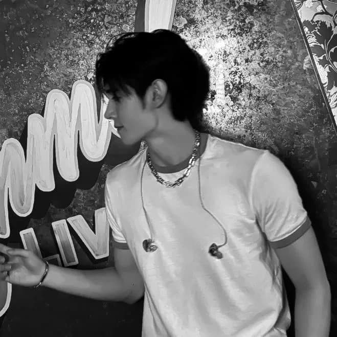 Sunghoon thumbnail