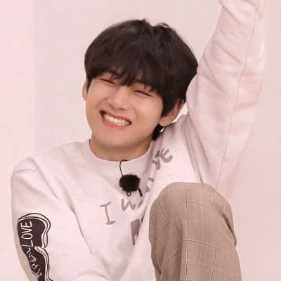 Kim Taehyung thumbnail