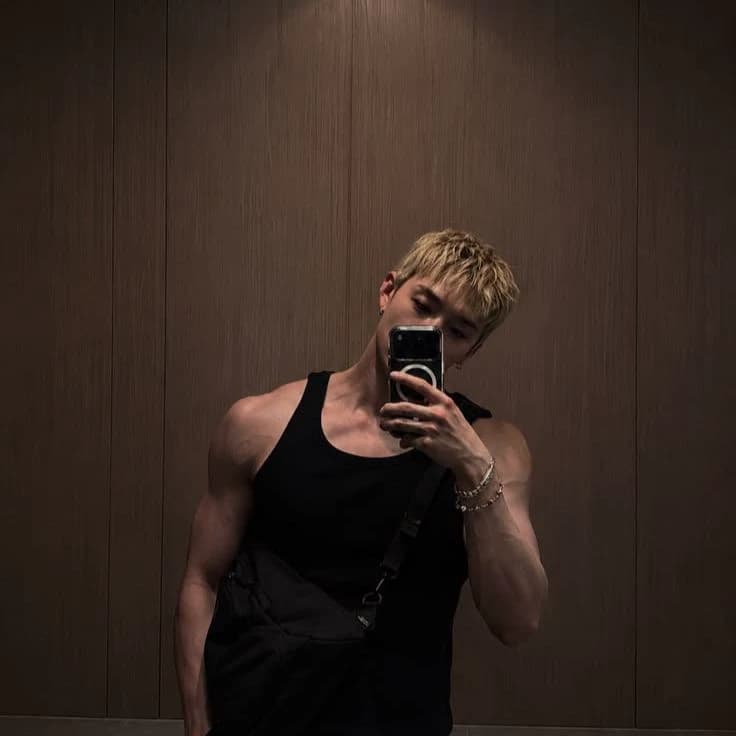 bang chan thumbnail
