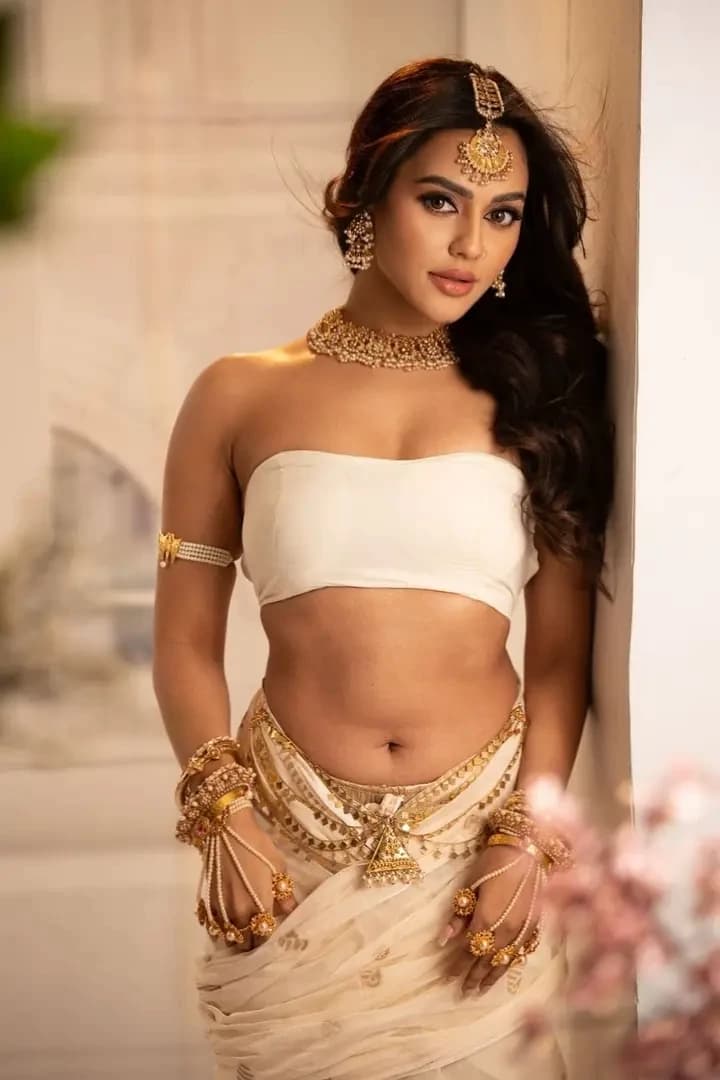 Nusrat Faria, an aspiring Bangladeshi model and actress, had everything fame,but thumbnail