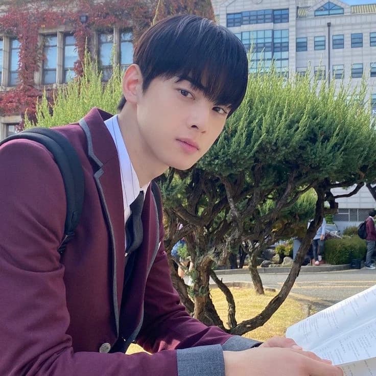 Lee Suho thumbnail