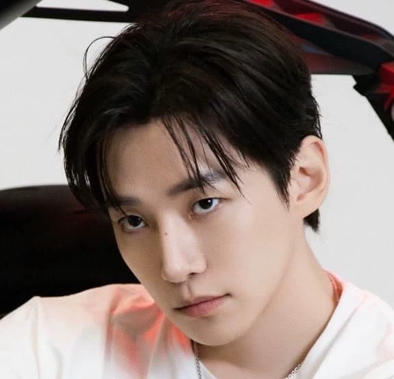 Lee Junho thumbnail