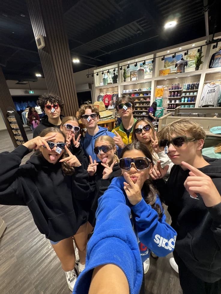 Friend group thumbnail
