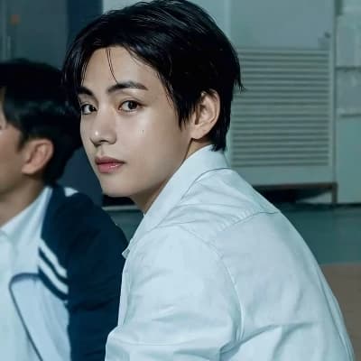 Kim Taehyung thumbnail