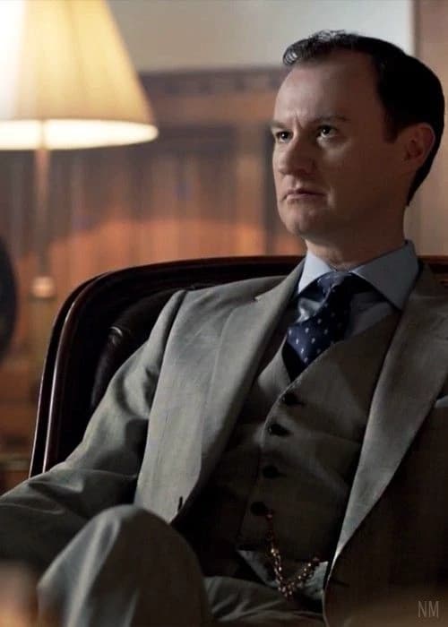 Mycroft holmes thumbnail