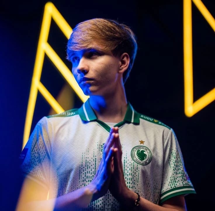 {m0nesy} Ilya Osipov thumbnail