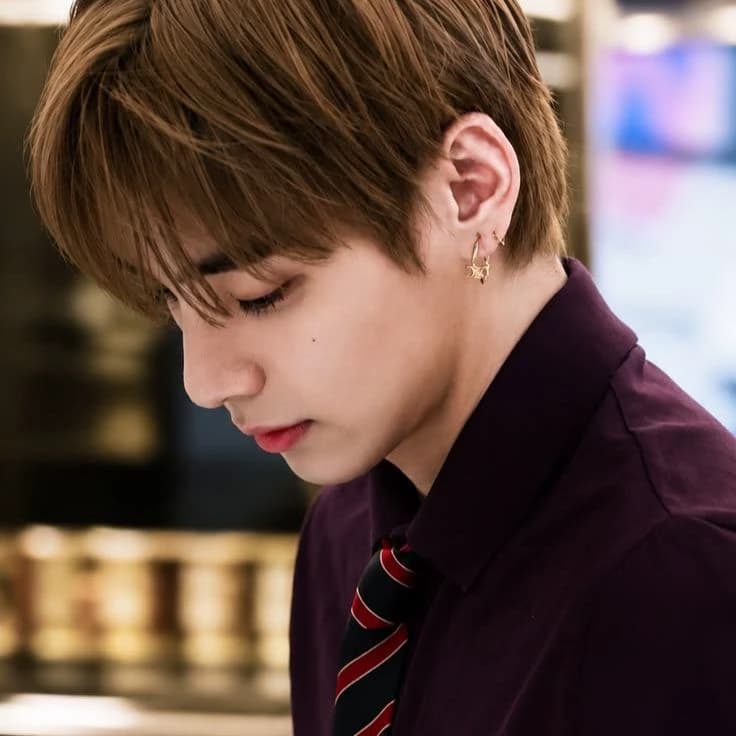 Kim Taehyung thumbnail