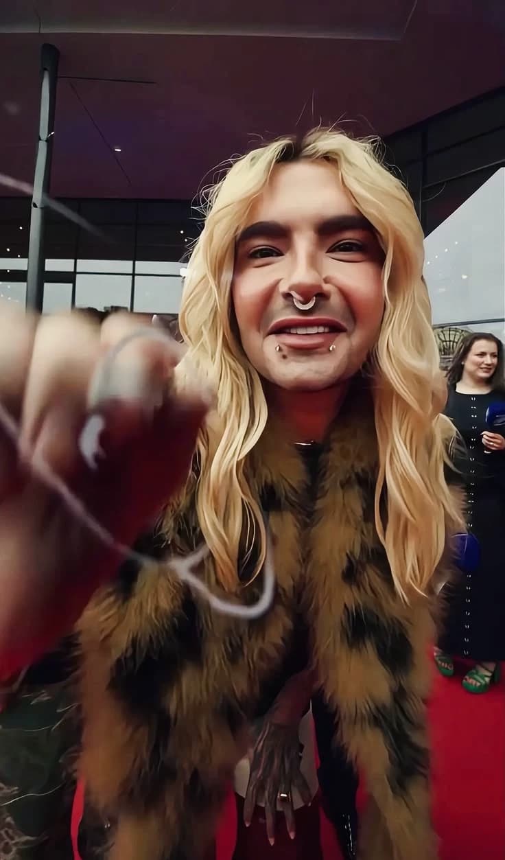 Bill Kaulitz  - 009 thumbnail